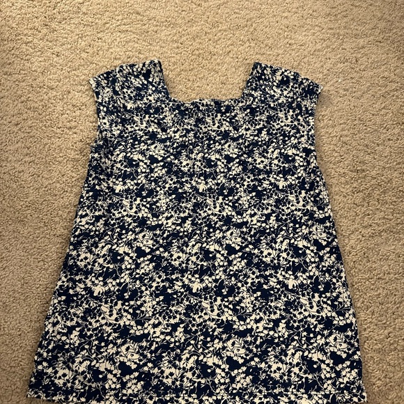 GAP Kids Navy and White Floral Top - Picture 2 of 3